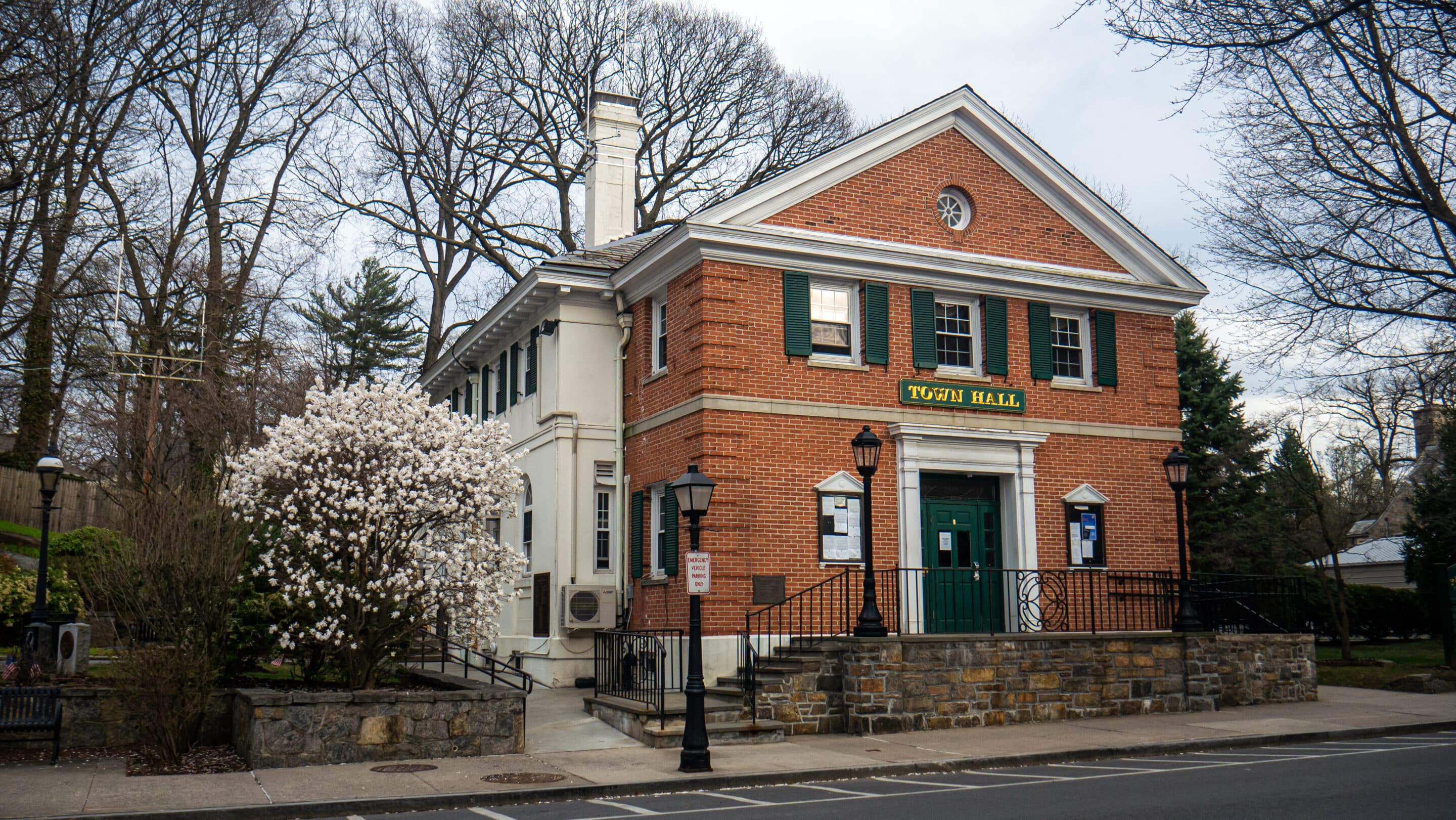 Pelham Town Hall Pelham Town Hall in downtown Pelham, New York